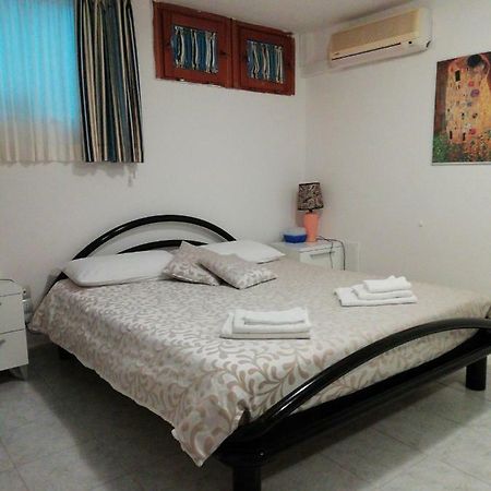Viniola Apartment Quartu Sant'Elena Bagian luar foto