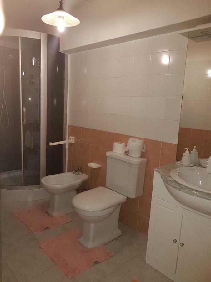 Viniola Apartment Quartu Sant'Elena Bagian luar foto